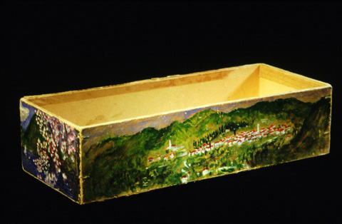 A 12: Object/ painted box