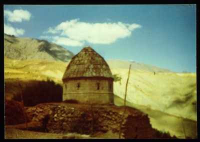 B 20: Foto / postkartengross / quer / farbig / armenische Kirche 
