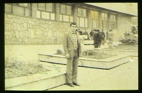 E 2: photo/ postcard size/ landscape/ colour/ in front of the barracks 