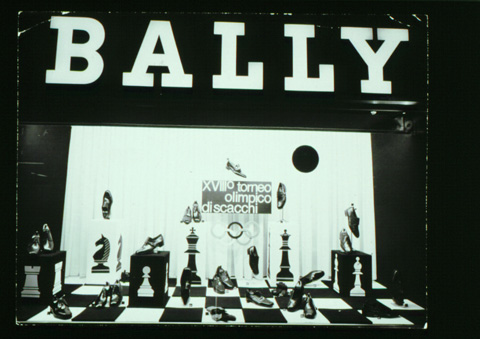 A 33 nouveau: photo / petit A5 / horizontal / noir blanc / Bally