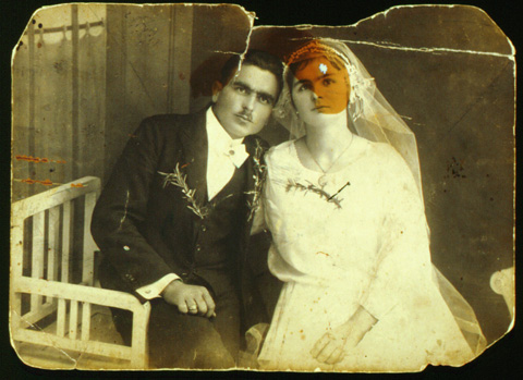 F 1: photo / format carte postale / horizontal / noir blanc / Photo de noces des parents