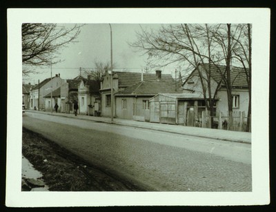 F 15: photo / 9 x 7cm/ horizontal / noir blanc / La rue